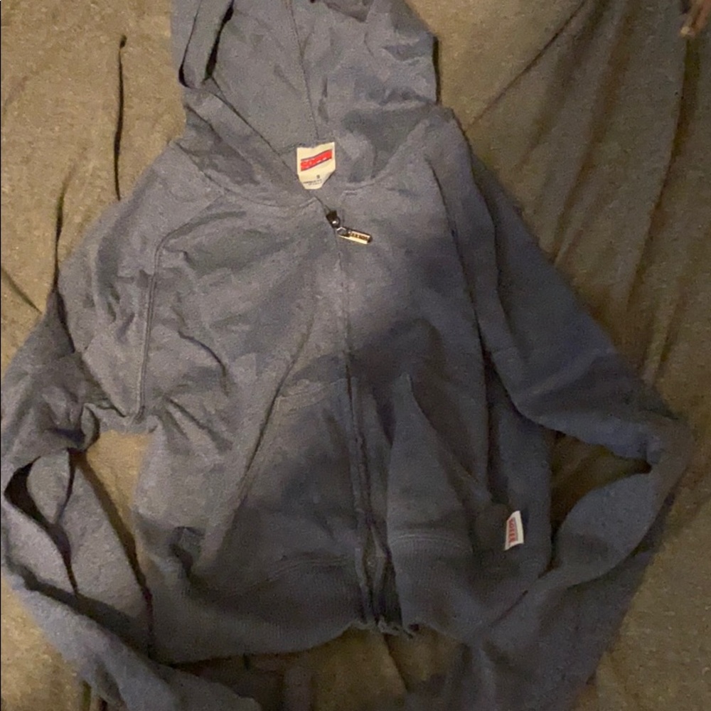 Long sleeve Cut-Off Hoodie with zipper